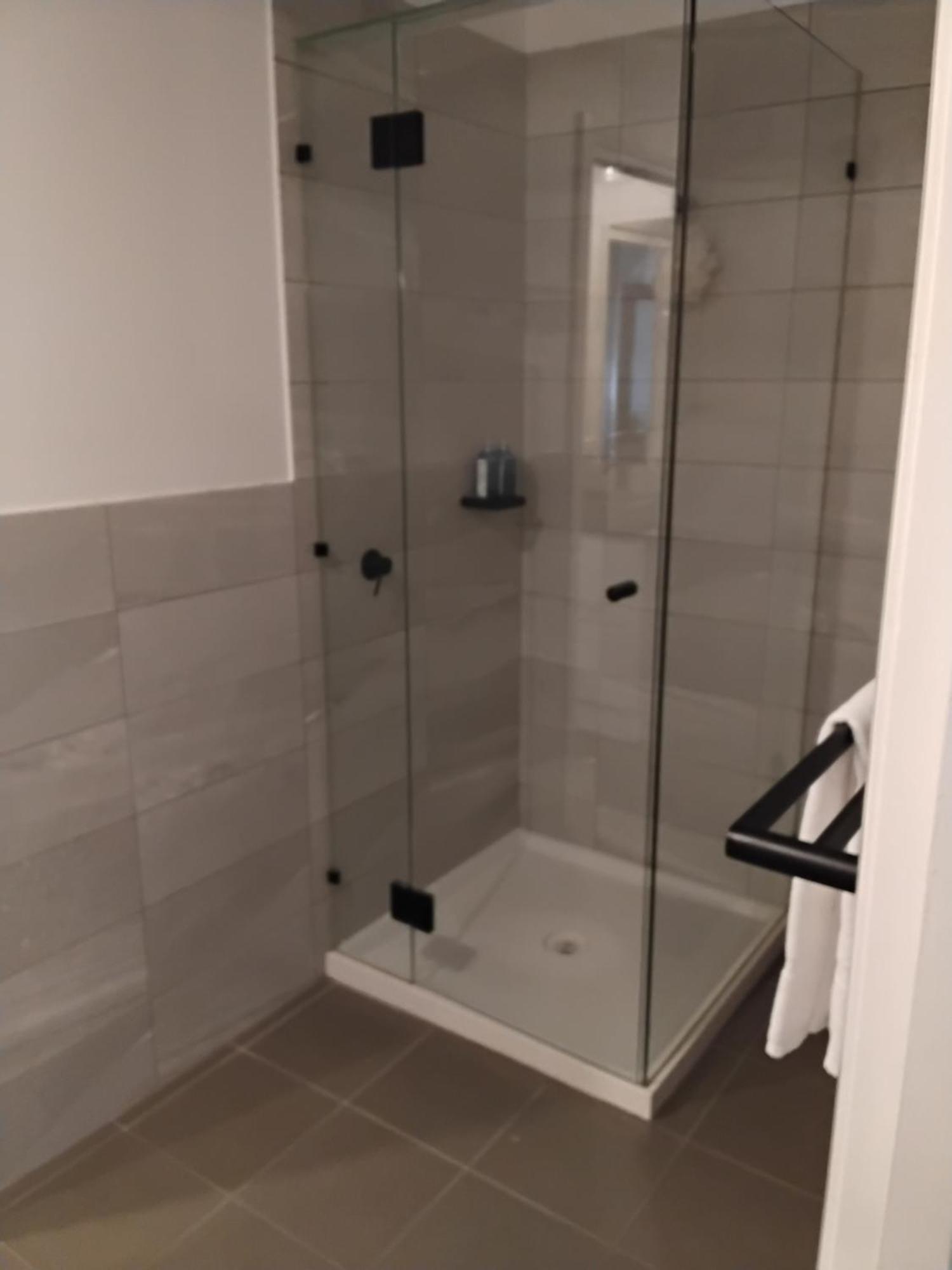 Coach House Inn Брайт Номер фото