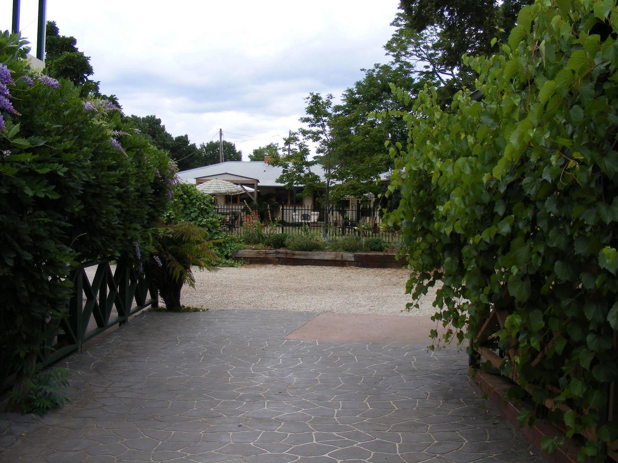 Coach House Inn Брайт Екстер'єр фото
